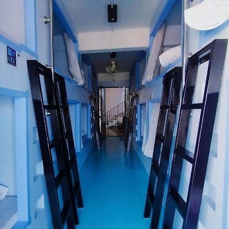 The Port Hostel Surat Thani Buitenkant foto