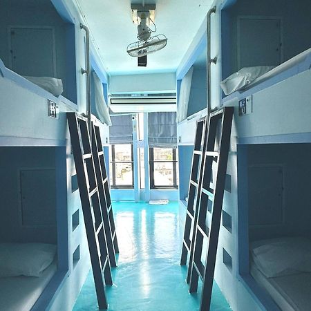 The Port Hostel Surat Thani Buitenkant foto