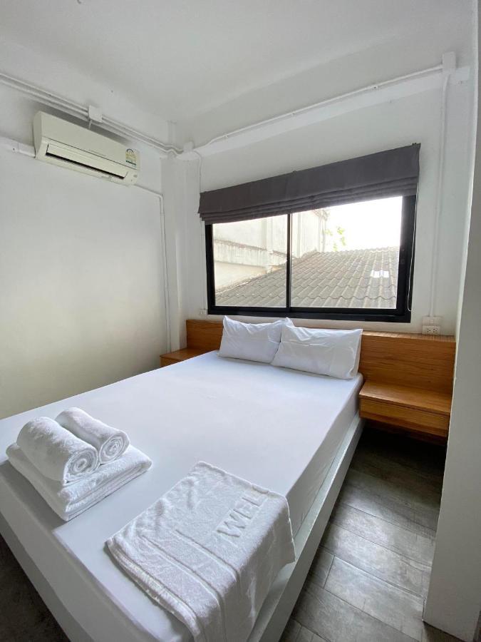 The Port Hostel Surat Thani Buitenkant foto