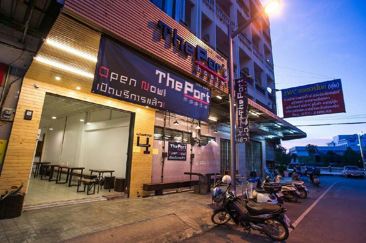 The Port Hostel Surat Thani Buitenkant foto