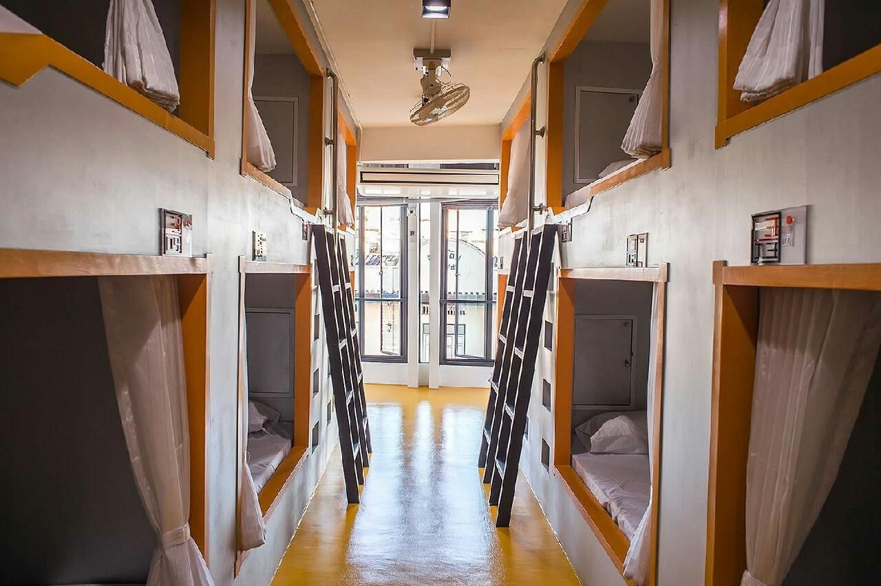 The Port Hostel Surat Thani Buitenkant foto