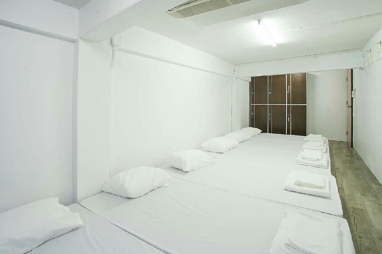 The Port Hostel Surat Thani Buitenkant foto