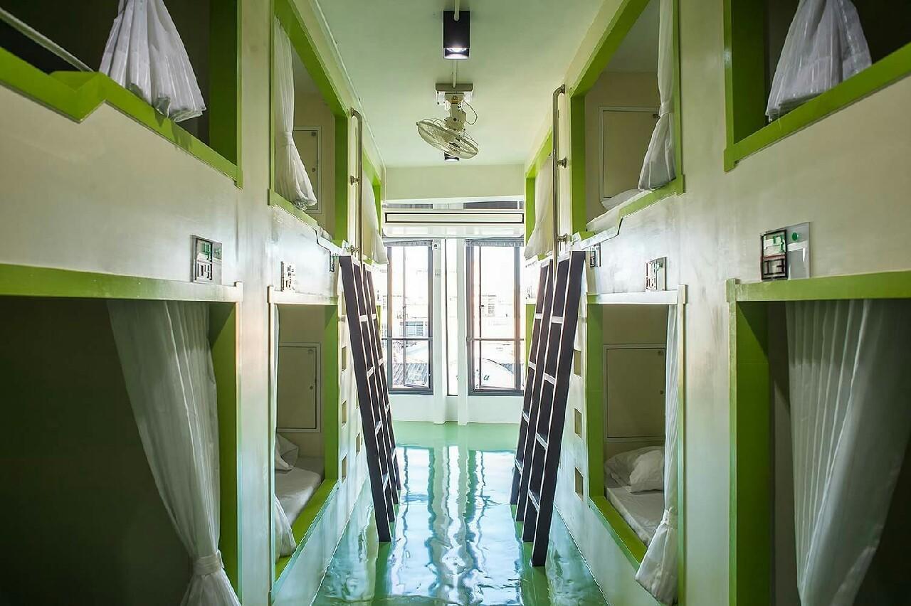 The Port Hostel Surat Thani Buitenkant foto