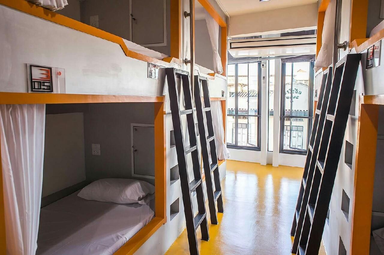 The Port Hostel Surat Thani Buitenkant foto